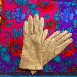 Gorgeous butter soft leather gloves lined with cashmere
